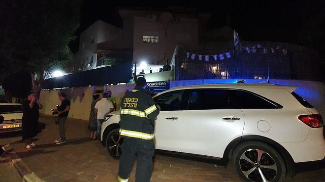 На месте падения ракеты. Фото: Рои Идан