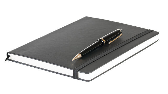 Ежедневник для дипломата. Фото: shutterstock