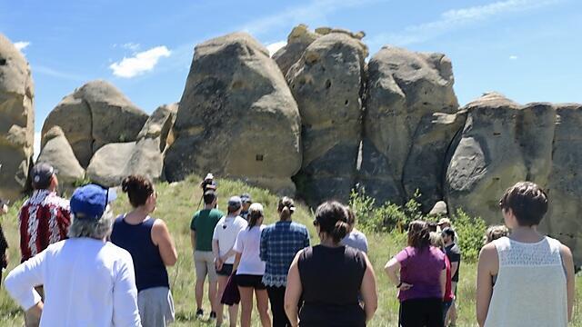 A visit to Sacred Rocks, Cheyenne as part of the Holocaust seminar (צילום: הארי ד' וול) A visit to Sacred Rocks, Cheyenne as part of the Holocaust seminar