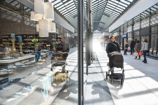 Торговый центр в Зельбе привлекает туристов со всей Европы. Фото предоставлено компанией MHR1 (Фото предоставлено компанией MHR1) Торговый центр в Зельбе привлекает туристов со всей Европы. Фото предоставлено компанией MHR1