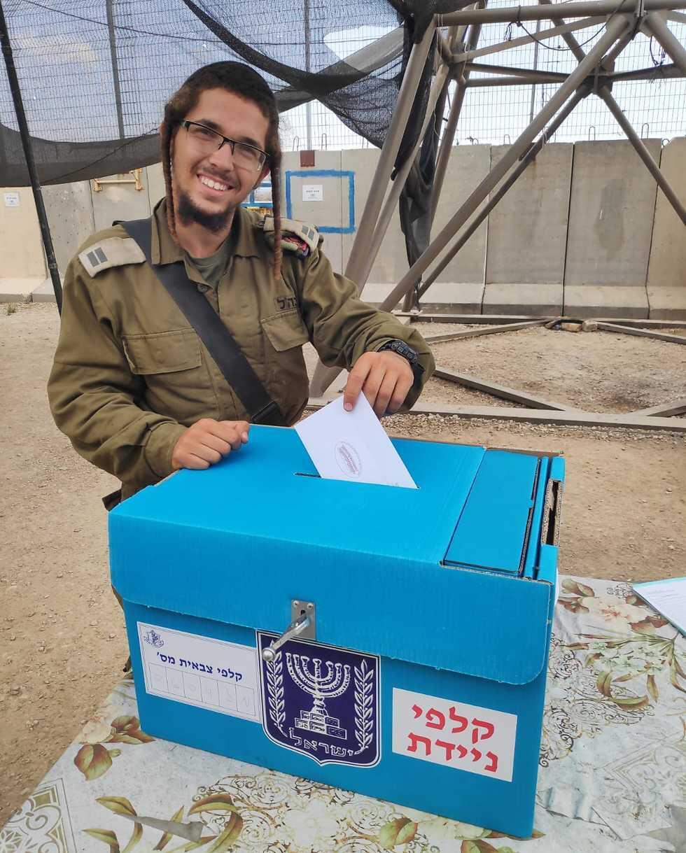 Голосование в воинской части. Фото: пресс-служба ЦАХАЛа