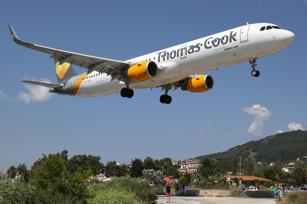 Лайнер компании Thomas Cook. Фото: shutterstock