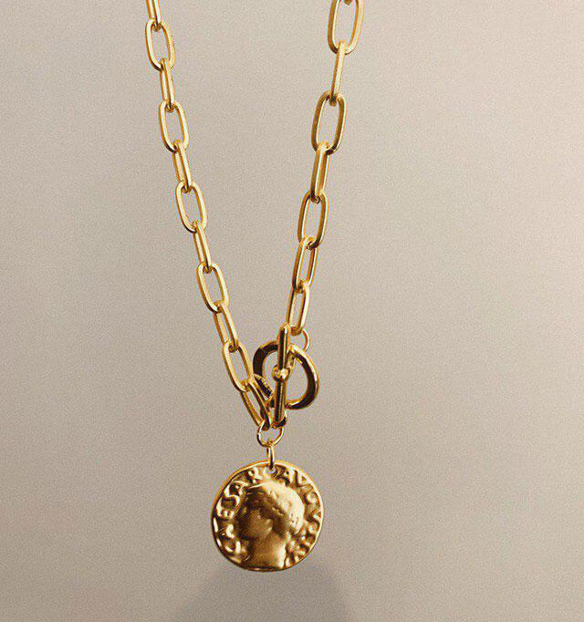 Украшения Виктории Зеркал. Фото автора