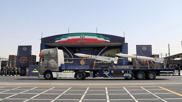 Iranian military paragde shows missile capabilities (Photo: Reuters, News Asia West) (צילום: רויטרס, West Asia News Agency) Iranian military paragde shows missile capabilities (Photo: Reuters, News Asia West)