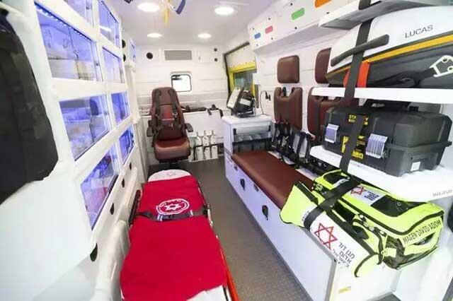 Новый реанимобиль. Фото: пресс-служба МАДА