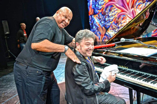 Рэй Браун и Леонид Пташка. Фото предоставлено товариществом "Музыкальные жемчужины" (Рэй Браун и Леонид Пташка. Фото предоставлено товариществом "Музыкальные жемчужины") Рэй Браун и Леонид Пташка. Фото предоставлено товариществом "Музыкальные жемчужины"