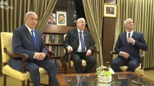 Prime Minister Benjamin Netanyahu (left) President Reuven Rivlin and Blue and White leader Benny Gantz (צילום: עומר מירון/ לע"מ) Prime Minister Benjamin Netanyahu (left) President Reuven Rivlin and Blue and White leader Benny Gantz