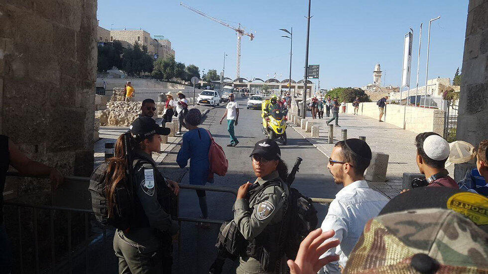 На месте инцидента у Стены плача