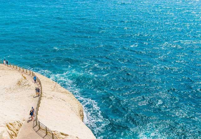 Вид с верхней части Рош ха-Никра. Фото: Ману Гриншпан