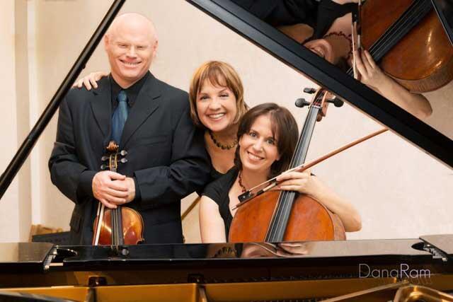 Трио "Александр". Фото: Дана Рам (Трио "Александр". Фото: Дана Рам) Трио "Александр". Фото: Дана Рам