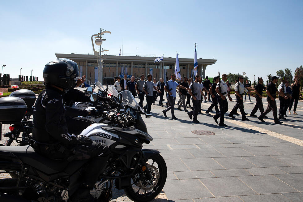 Подготовка к праздничной церемонии. Фото: Амит Шааби