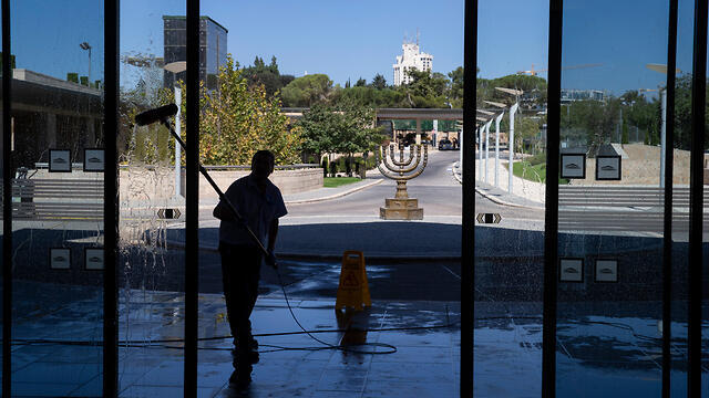Подготовка к праздничной церемонии. Фото: Амит Шааби