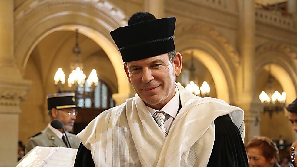 Хазан Аарон Хаяйн. Йом-Кипур в Большой синагоге Парижа. Фото: Grande Synagogue de la Victoire ACIP (באדיבות Grande Synagogue de la Victoire ACIP ) Хазан Аарон Хаяйн. Йом-Кипур в Большой синагоге Парижа. Фото: Grande Synagogue de la Victoire ACIP