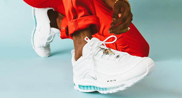 "Кроссовки Иисуса". Фото: MSCHF Nike ("Кроссовки Иисуса". Фото: MSCHF Nike) "Кроссовки Иисуса". Фото: MSCHF Nike