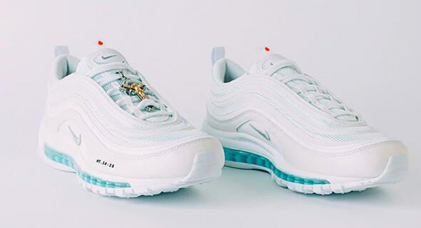 "Кроссовки Иисуса". Фото: MSCHF Nike ("Кроссовки Иисуса". Фото: MSCHF Nike) "Кроссовки Иисуса". Фото: MSCHF Nike