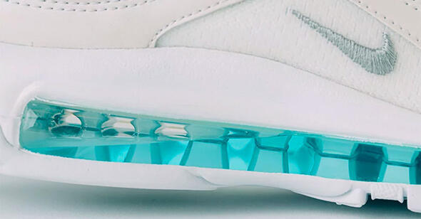 "Кроссовки Иисуса". Фото: MSCHF Nike ("Кроссовки Иисуса". Фото: MSCHF Nike) "Кроссовки Иисуса". Фото: MSCHF Nike