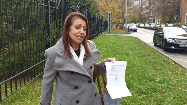 Yaffa Issachar outside the Moscow court that granted her permission to see her daughter this week