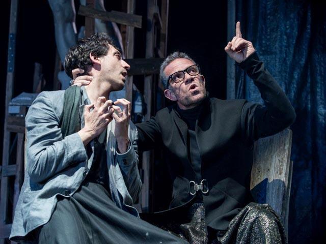 Сцена из спектакля "Книга Царя Давида". Фото: Сергей Фишбах (Сцена из спектакля "Книга Царя Давида". Фото: Сергей Фишбах) Сцена из спектакля "Книга Царя Давида". Фото: Сергей Фишбах