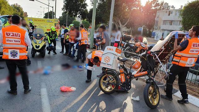 На месте ДТП в Ашдоде. Фото: Служба спасения