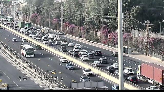 Пробка. Фото: компания "Нетивей-Исраэль" (צילום: נתיבי ישראל) Пробка. Фото: компания "Нетивей-Исраэль"