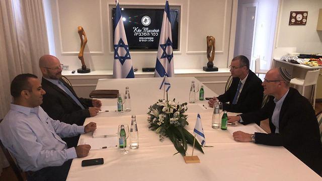 Meeting between Blue and White and Likud negotiation teams