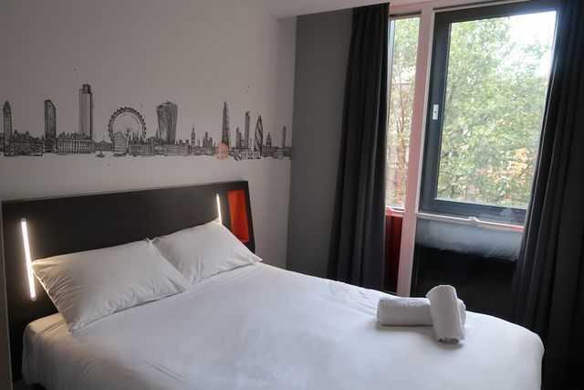Стандартный номер в сети EasyHotel. Фото: shutterstock