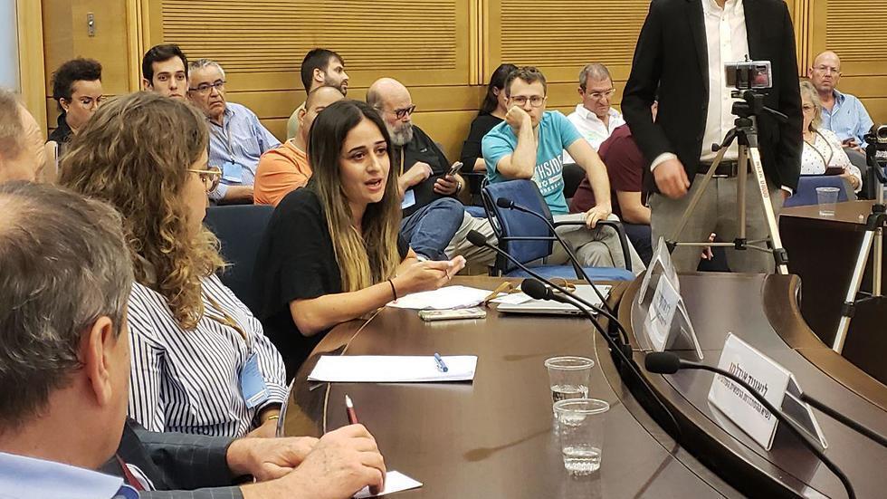 На заседании финансовой комиссии, 5 ноября