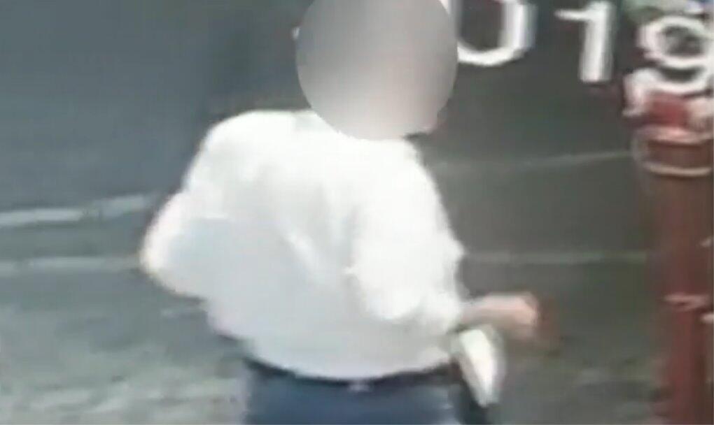 Кадр видеосъемки с камеры наблюдения (Кадр видеосъемки с камеры наблюдения) Кадр видеосъемки с камеры наблюдения