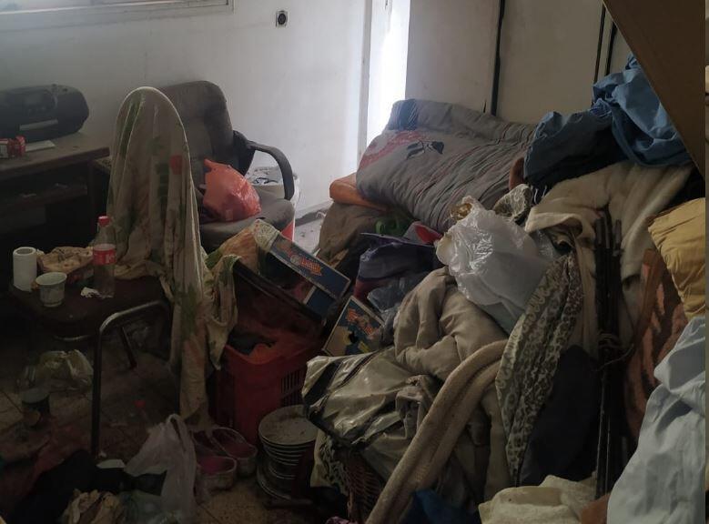 Квартира брата и сестры в Бат-Яме. Фото: Ханан Леви (Фото: Ханан Леви) Квартира брата и сестры в Бат-Яме. Фото: Ханан Леви