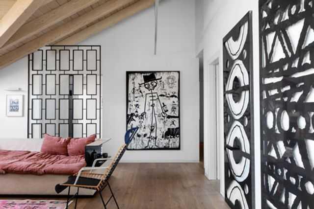 Одна из гостиных семьи Ривки. Фото: Ширан Кармель