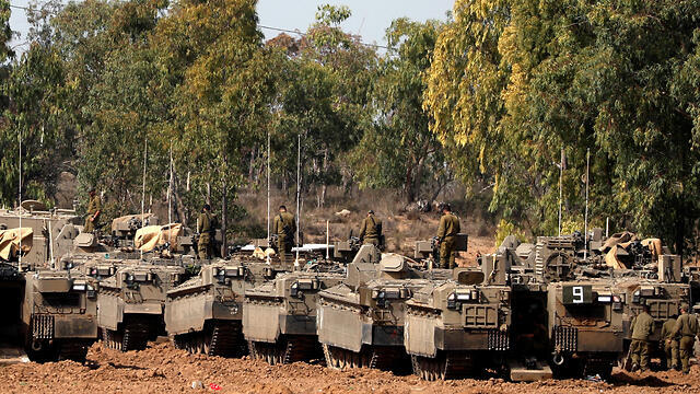 IDF tanks along the Gaza border