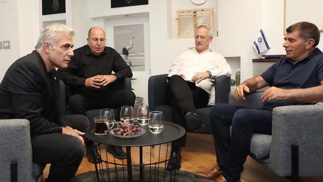 Руководство Кахоль-Лаван. Фото: Эльад Малка