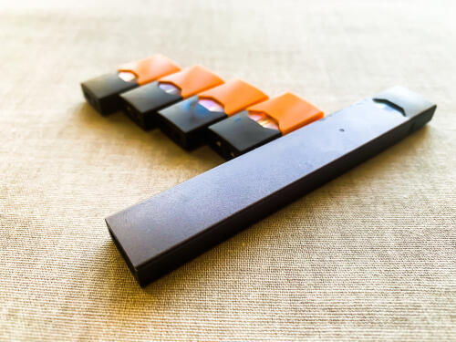 Электронные сигареты Juul. Фото: shutterstock