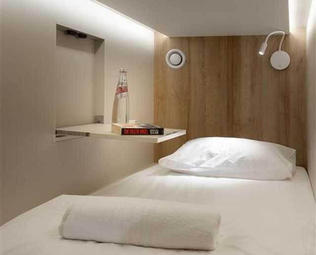 Капсула - дешево и удобно. Фото: Ицхак Абухацира (Фото: Ицхак Абухацира) Капсула - дешево и удобно. Фото: Ицхак Абухацира