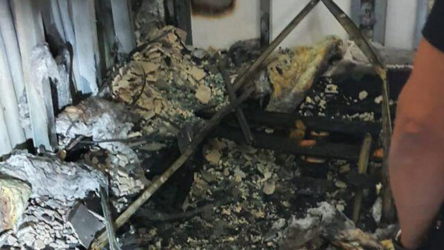 На месте пожара. Фото: пожарная служба (צילום: כבאות והצלה) На месте пожара. Фото: пожарная служба