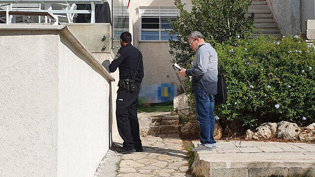 Полиция в детсаду в Хайфе. Фото: Эльад Гершгорн (צילום: אלעד גרשגורן) Полиция в детсаду в Хайфе. Фото: Эльад Гершгорн