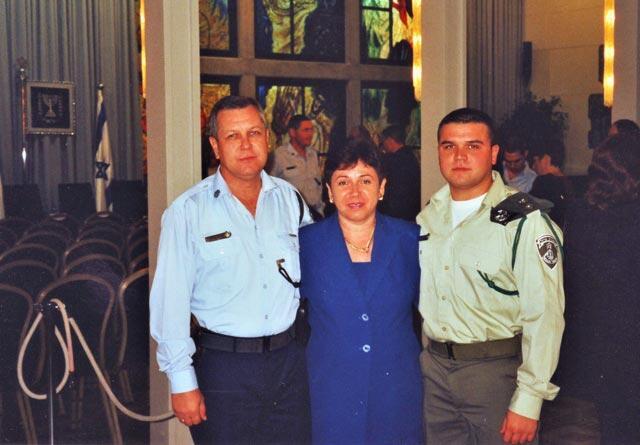 Гордые родители с сыном. Фото: семейный архив