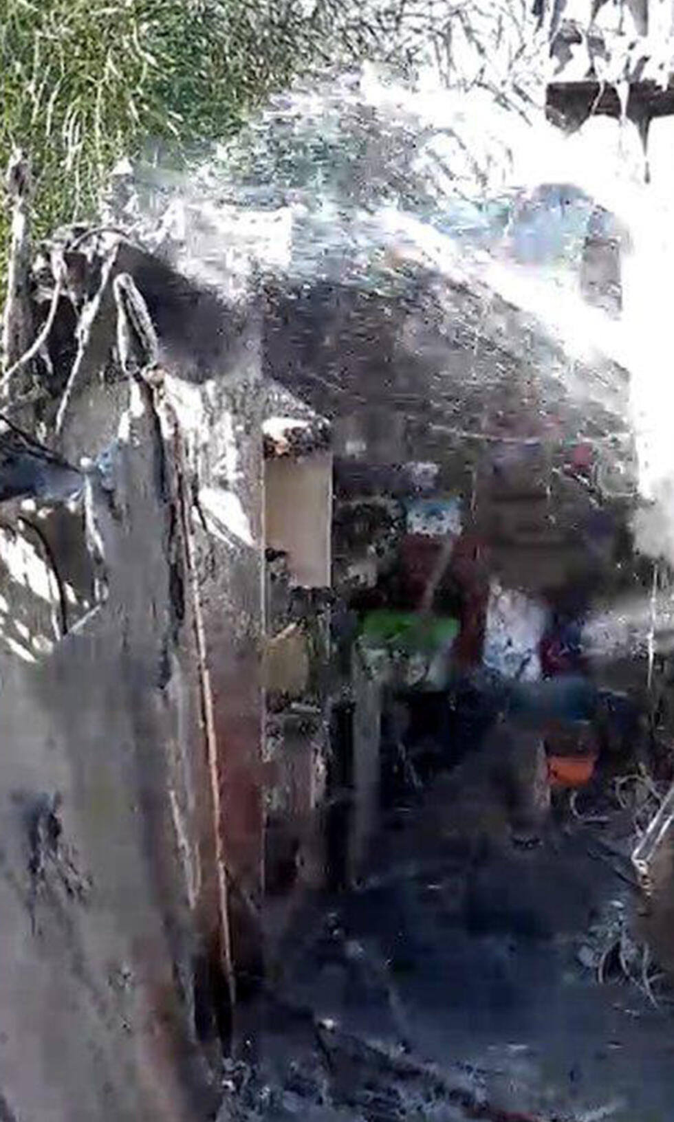 Сгоревший склад. Фото: Миха Шмилович