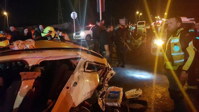 На месте аварии. Фото: МАДА (צילום: מד"א) На месте аварии. Фото: МАДА