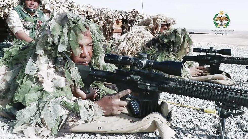 Учения гвардейской бригады в Иорданииnullnull Учения гвардейской бригады в Иордании