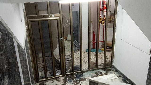 Погром в синагоге. Фото: Давид Кешет (צילום: דוד קשת) Погром в синагоге. Фото: Давид Кешет