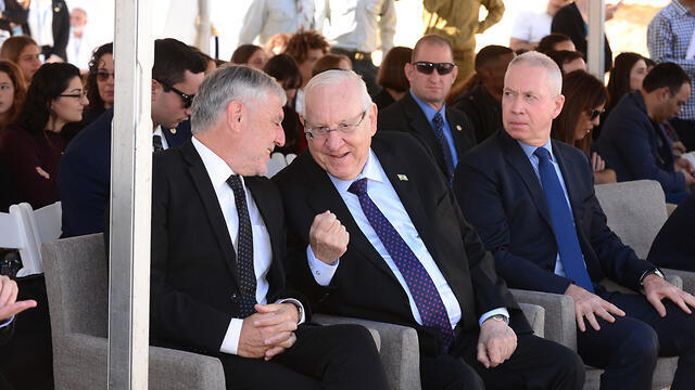 Церемония памяти премьер-министра Давида Бен-Гуриона. Фото: Герцль Йосеф (צילום: הרצל יוסף) Церемония памяти премьер-министра Давида Бен-Гуриона. Фото: Герцль Йосеф