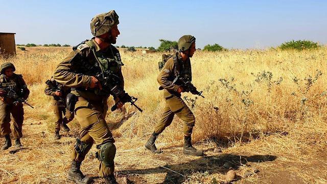 На учениях 215 артиллерийской бригады. Фото: пресс-служба ЦАХАЛа (צילום: דובר צה"ל) На учениях 215 артиллерийской бригады. Фото: пресс-служба ЦАХАЛа