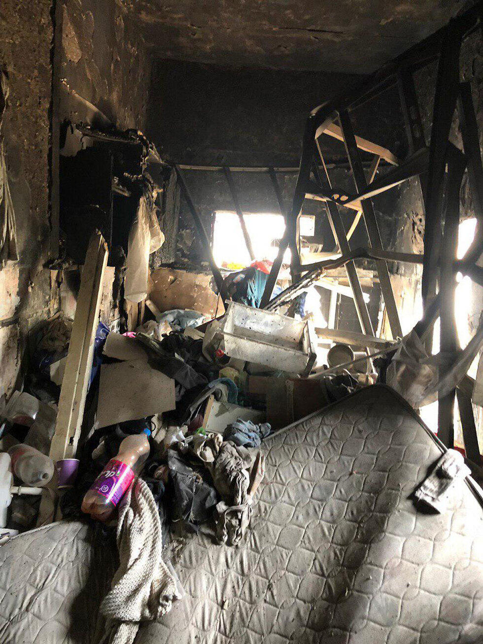 На месте пожара в Иерусалиме. Фото: пресс-служба пожарной охраны (צילום: כבאות והצלה) На месте пожара в Иерусалиме. Фото: пресс-служба пожарной охраны