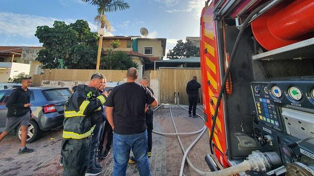Пожар в жилой пристройке в Рамле