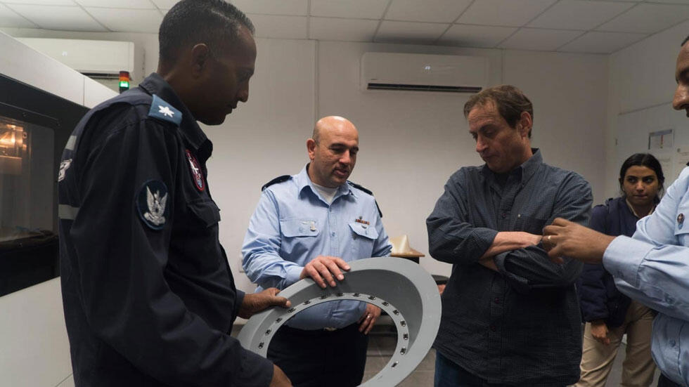 Деталь, напечатанная на 3D-принтере. Фото: пресс-служба ЦАХАЛа (Фото: пресс-служба ЦАХАЛа) Деталь, напечатанная на 3D-принтере. Фото: пресс-служба ЦАХАЛа