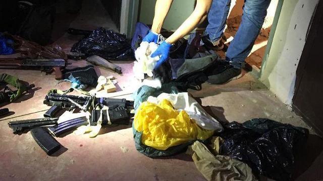 Изъятое оружие и боеприпасы. Фото: пресс-служба ШАБАКа