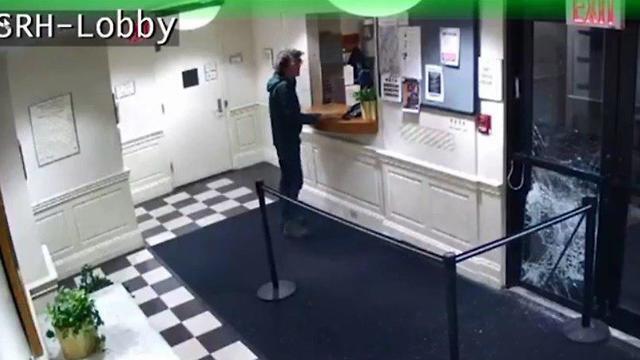 Подозреваемый в поджоге еврейского общежития. Фото: кадр с видео камеры наблюдения