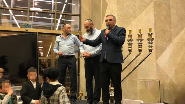 Празднование Хануки в Днепре (Украина). Фото: пресс-служба Сохнута (Празднование Хануки в Днепре (Украина). Фото и видео: пресс-служба Сохнута) Празднование Хануки в Днепре (Украина). Фото: пресс-служба Сохнута