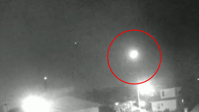 Перехват ракеты в Ашкелоне. Фото: Дуди Фольд (צילום: דדי פולד, משתלת בן בן) Перехват ракеты в Ашкелоне. Фото: Дуди Фольд